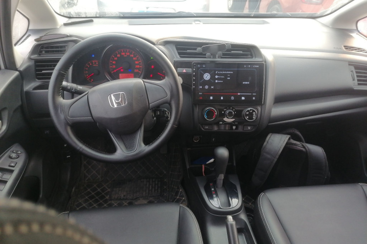 本田 飞度 2018款 1.5L CVT舒适天窗版中控内饰7002