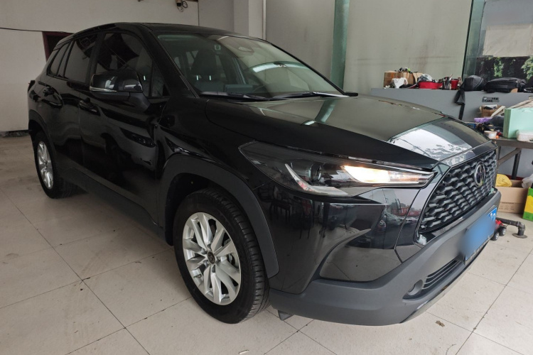 丰田 卡罗拉锐放 2023款 2.0L 精英版车身外观3