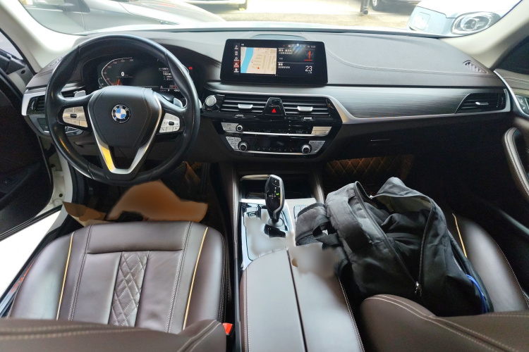 宝马5系 2020款 530Li 领先型 豪华套装中控内饰7002