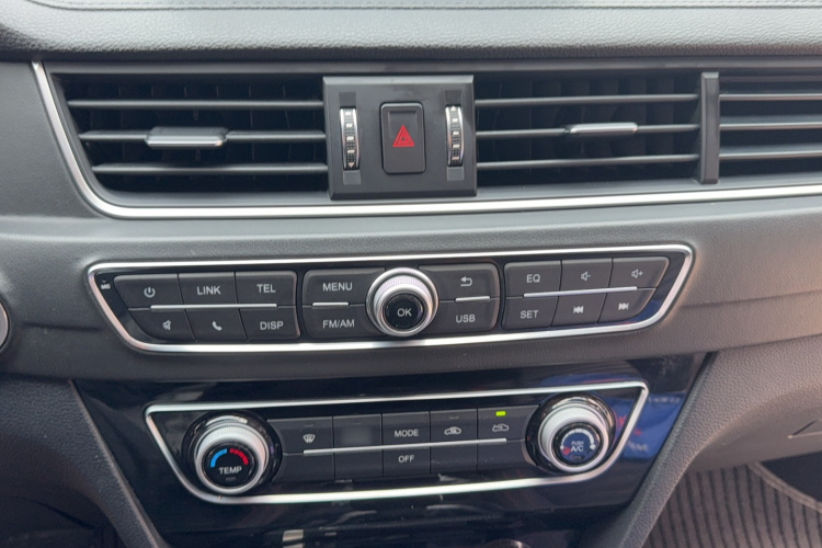 东风风行 景逸S50 2017款 1.6L CVT尊享型局部细节9002