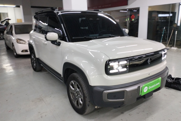 宝骏悦也Plus 2025款 智尊版 5座车身外观3