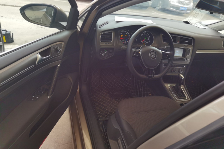 大众 高尔夫 2016款 230TSI 自动舒适型中控内饰20