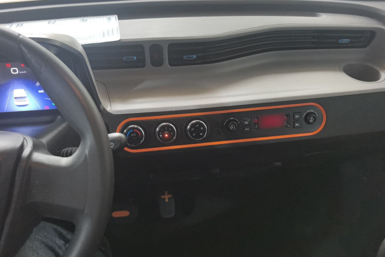 五菱汽车 宏光MINIEV 2022款 自在款 磷酸铁锂中控内饰12