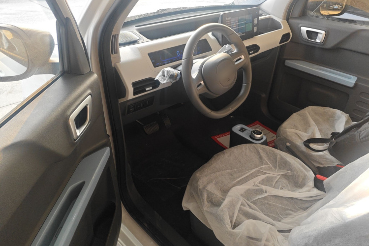 吉利银河 2024款 熊猫mini 200km 耐力熊中控内饰20