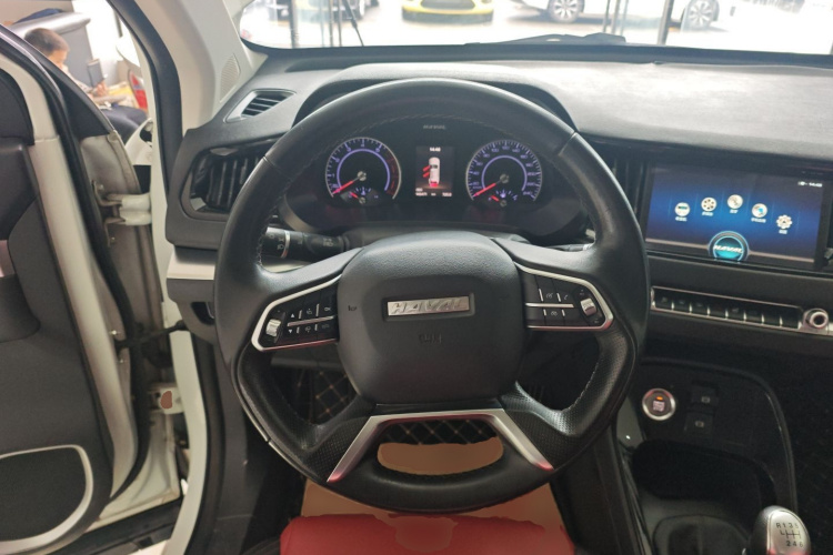 哈弗H2s 2017款 红标 1.5T 手动舒适型中控内饰13