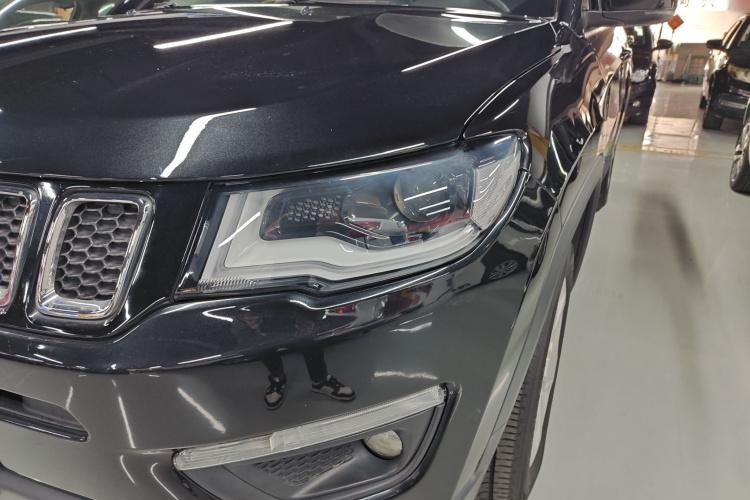 Jeep 指南者 2017款 200T 自动家享版局部细节36