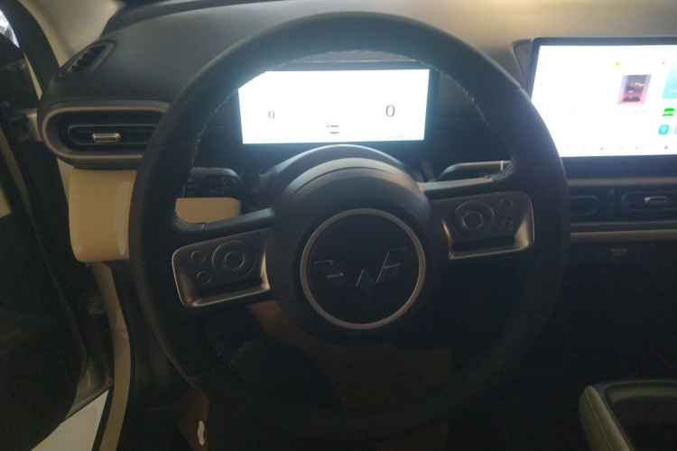 五菱汽车 五菱缤果PLUS 2024款 330km 五座版中控内饰13