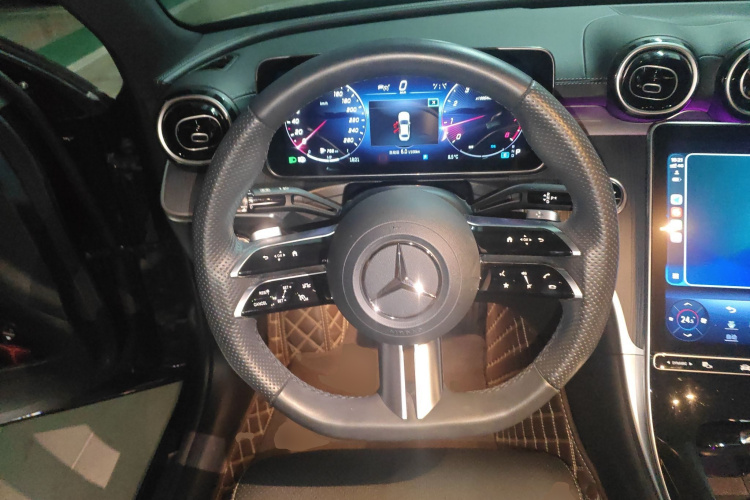 奔驰C级 2024款 C 200 L 运动版中控内饰13