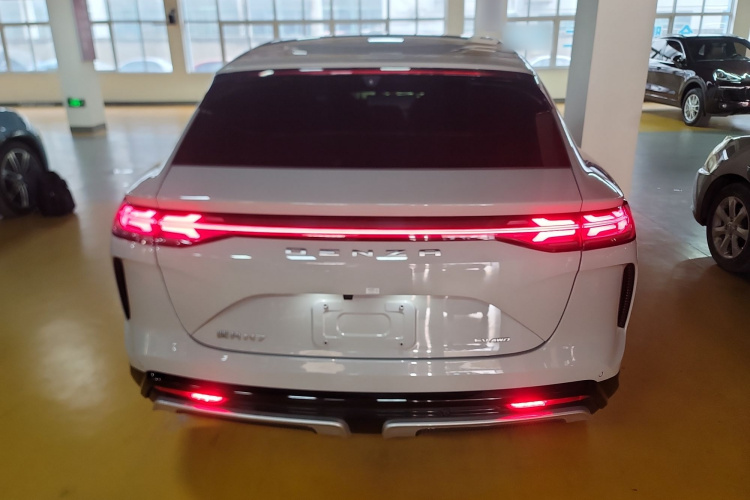 腾势N7 2024款 630 四驱智驾Max版车身外观6