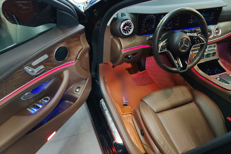 奔驰E级 2023款 改款 E 260 L中控内饰20