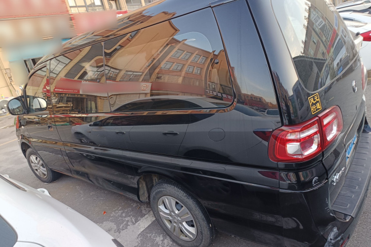 东风风行 菱智 2020款 M5L 1.6L 基本型 7座车身外观4