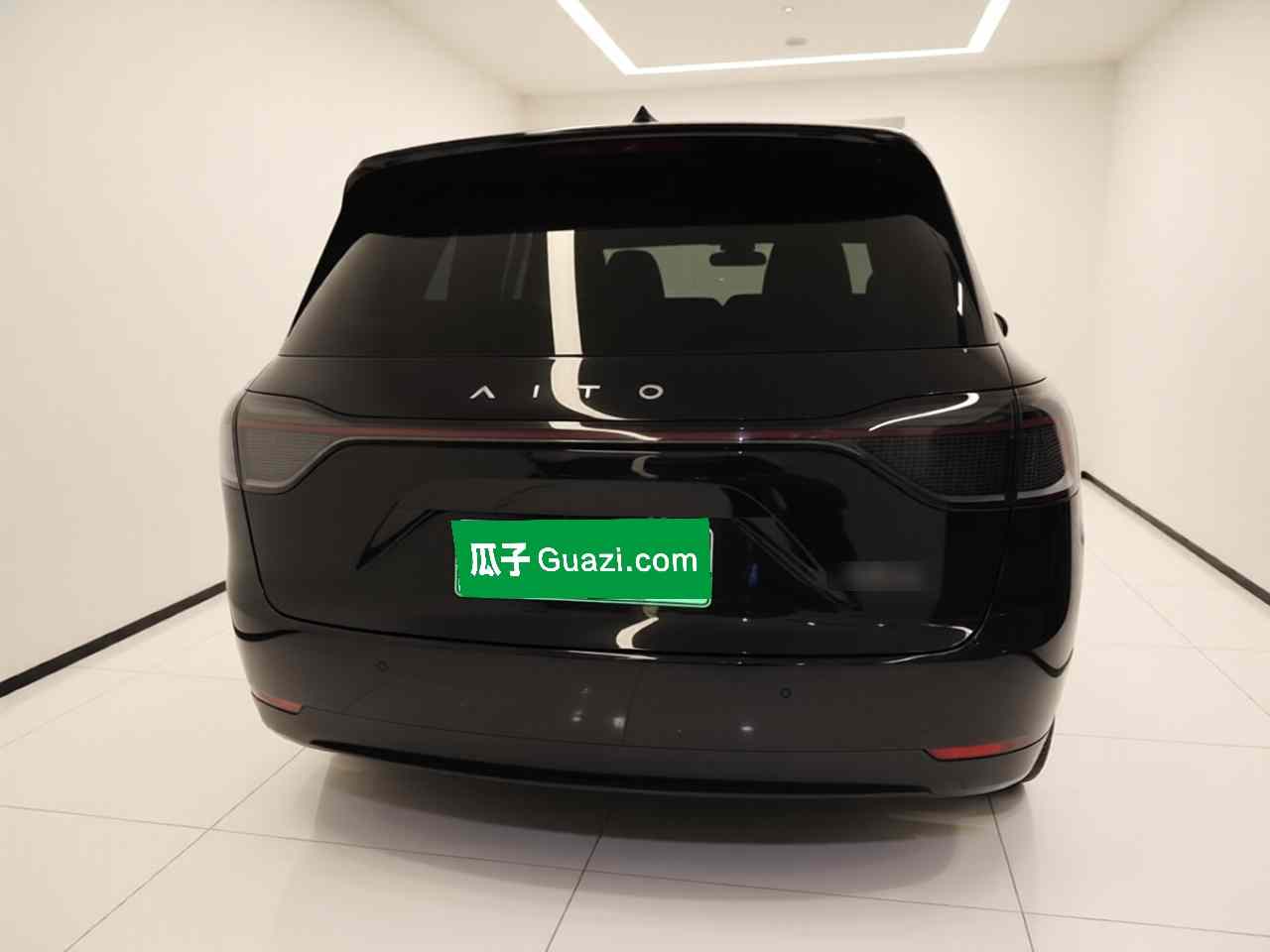 鸿蒙智行 问界M9 2024款 增程 Ultra版 42kWh 6座版(3)