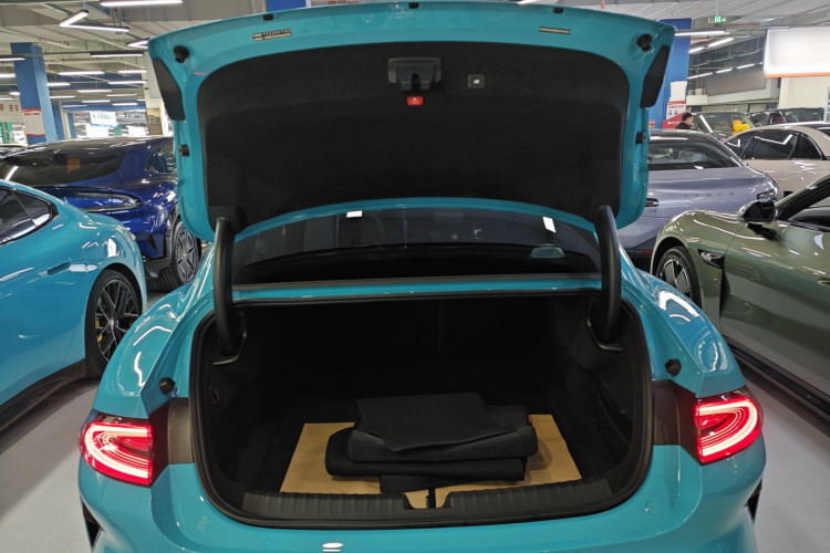 小米汽车 小米SU7 2024款 四驱超长续航高阶智驾Max版机舱底盘23