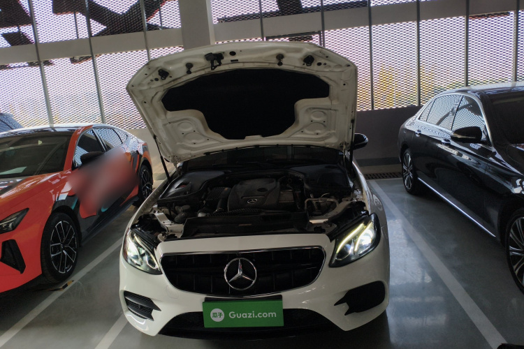 奔驰E级 2017款 E 200 运动型局部细节24