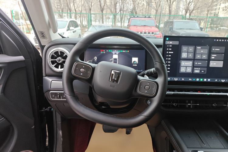 坦克300 2025款 2.0T 挑战者中控内饰13