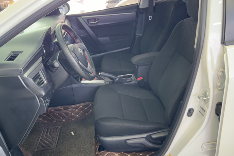 丰田 雷凌 2016款 1.6G CVT精英版局部细节19