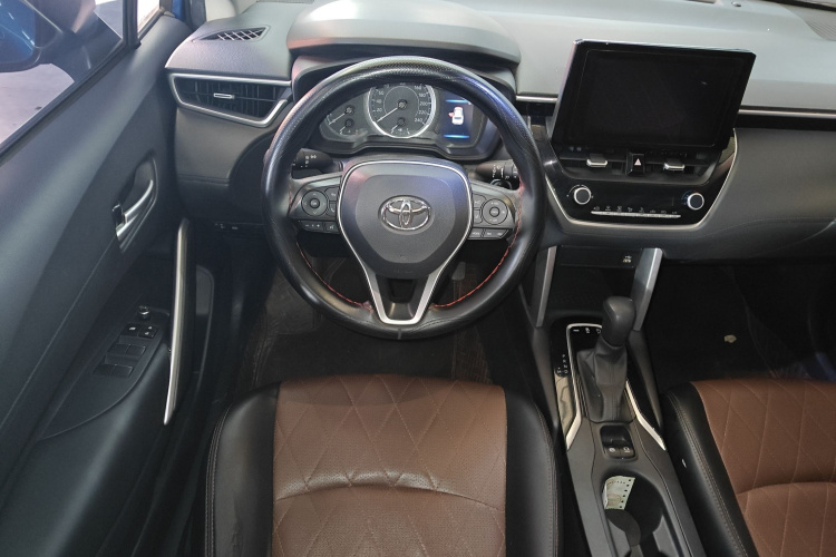 丰田 卡罗拉锐放 2022款 2.0L 豪华版中控内饰13