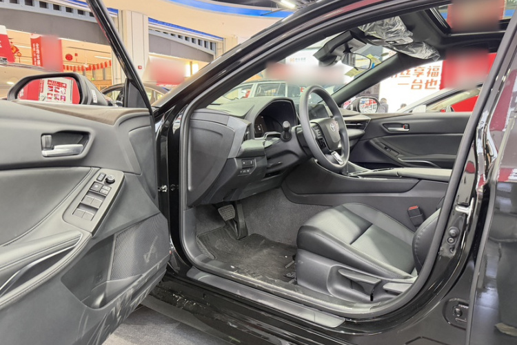 丰田 亚洲龙 2024款 2.0L 进取版中控内饰7006