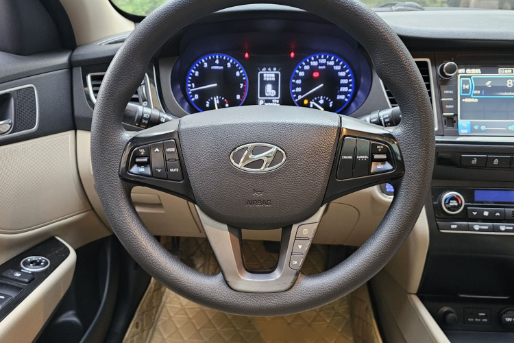 现代 名图 2014款 1.8L 自动智能型GLS局部细节13