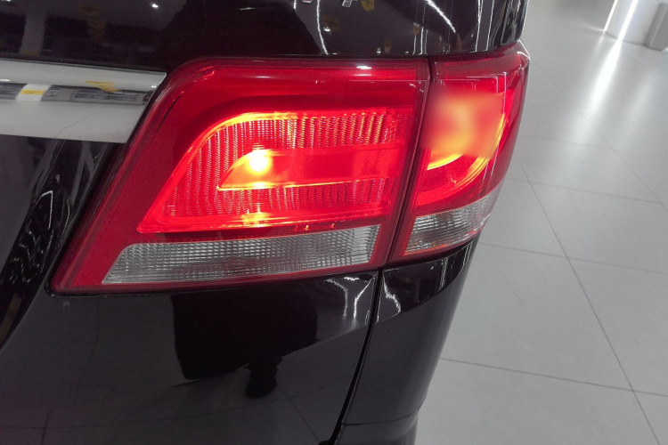 江淮瑞风 瑞风M4 2019款 商旅系列 2.0L 手动商务型 国VI车身外观9