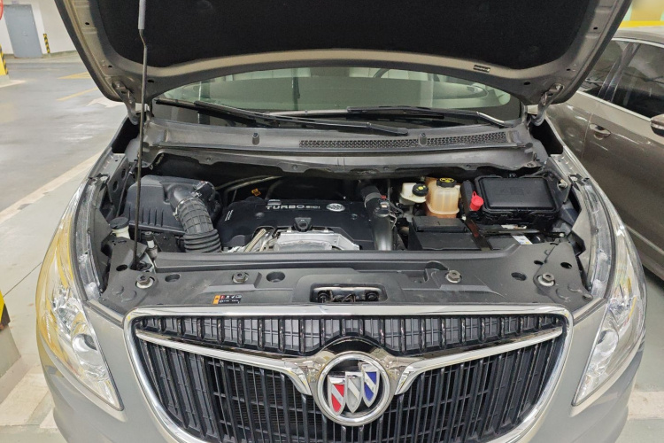 别克GL8 2018款 28T 豪华型 国VI机舱底盘24