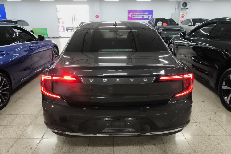 沃尔沃S90 2022款 B5 智逸豪华版车身外观6