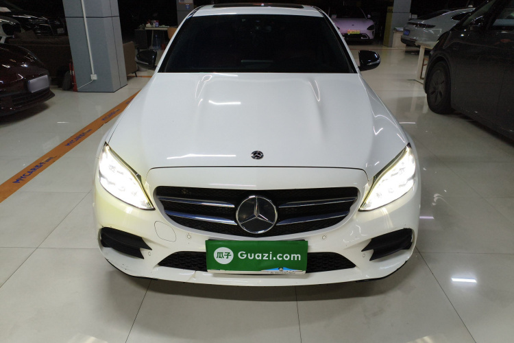 奔驰C级 2019款 C 260 运动版车身外观2