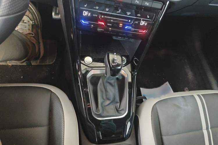 大众 T-ROC探歌 2023款 300TSI DSG两驱星光版局部细节18