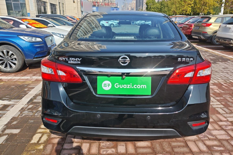 日产 轩逸 2022款 经典 1.6XE CVT舒适版车身外观6