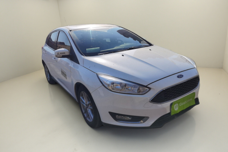 福特 福克斯 2017款 两厢 1.6L 手动风尚型智行版车身外观3