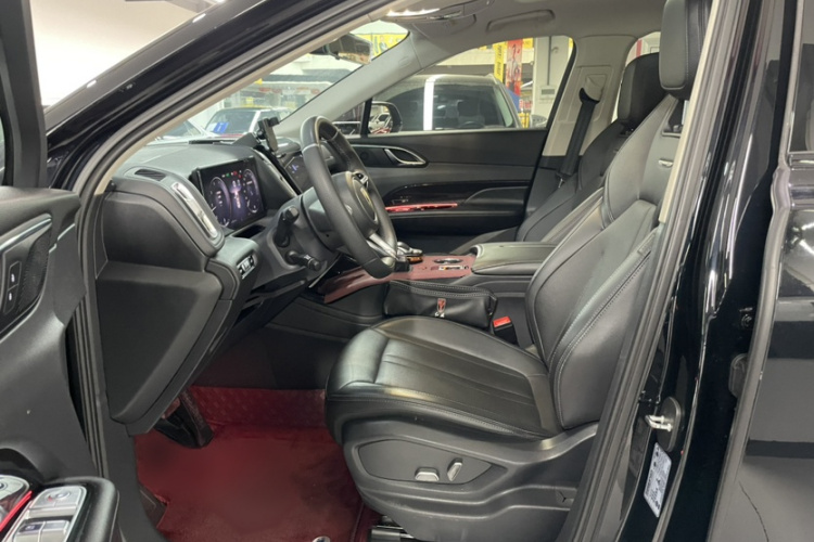 红旗HS3 2023款 1.5T 两驱善为版中控内饰7003