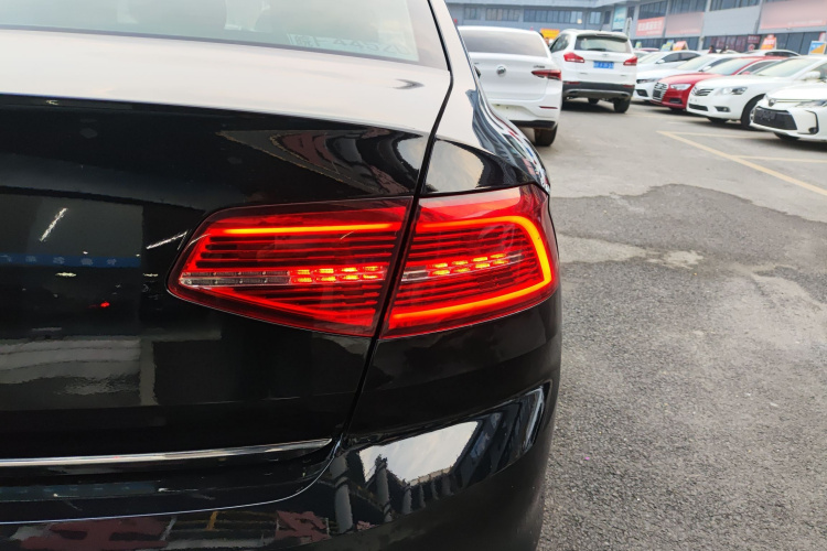 大众 迈腾 2018款 330TSI DSG 领先型车身外观6006