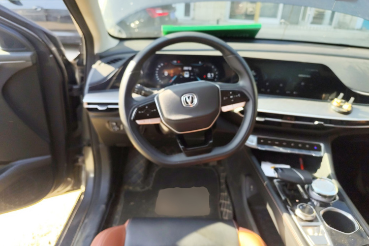 长安 逸动 2023款 畅享版 PLUS 蓝鲸NE 1.4T GDI DCT尊贵版中控内饰13