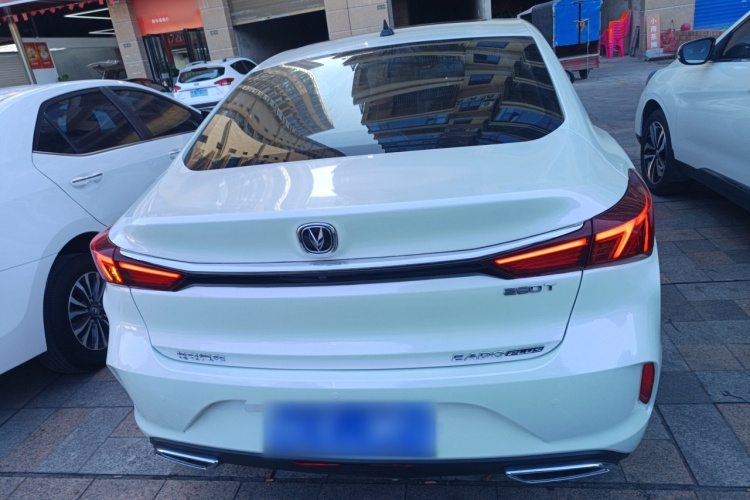 长安 逸动 2021款 PLUS 蓝鲸NE 1.4T GDI DCT旗舰型车身外观6004