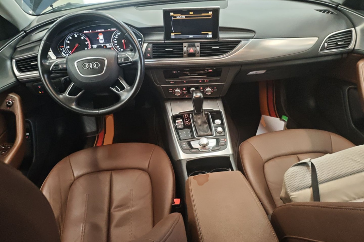 奥迪A6L 2017款 30 FSI 技术型中控内饰12