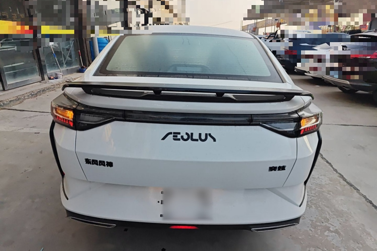 东风风神 奕炫 2024款 1.5L 自动劲速版车身外观6