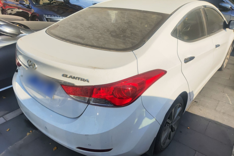 现代 朗动 2015款 1.6L 自动领先型车身外观7