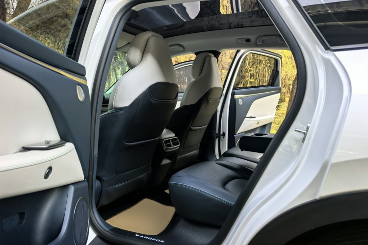 ARCFOX极狐 极狐 阿尔法T5(ARCFOX αT5) 2025款 630 神行版中控内饰7002