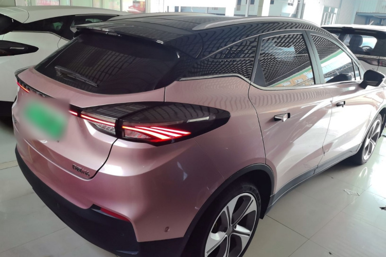 吉利几何M6 2022款 580 新趣型车身外观6005