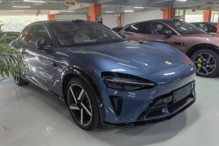 小米汽车 小米YU7 2025款 超长续航高性能四驱Max版车身外观6002