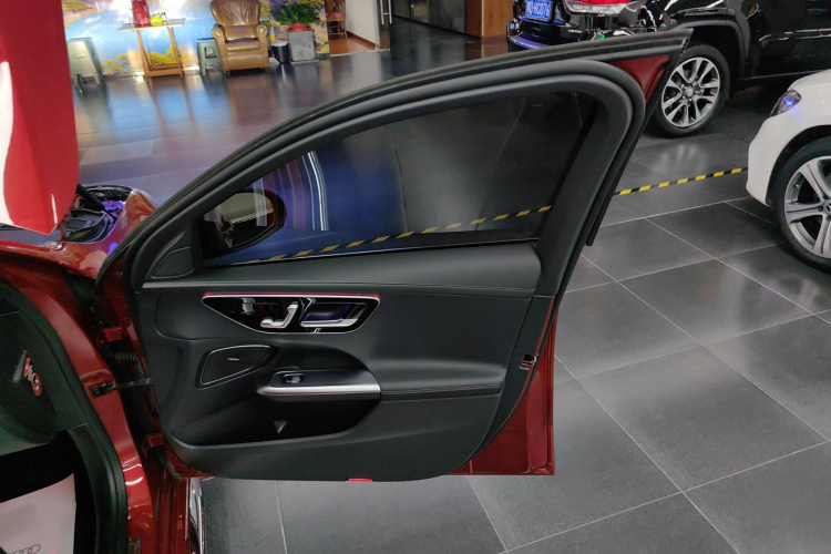 奔驰C级 2022款 C 200 L 运动版中控内饰7005