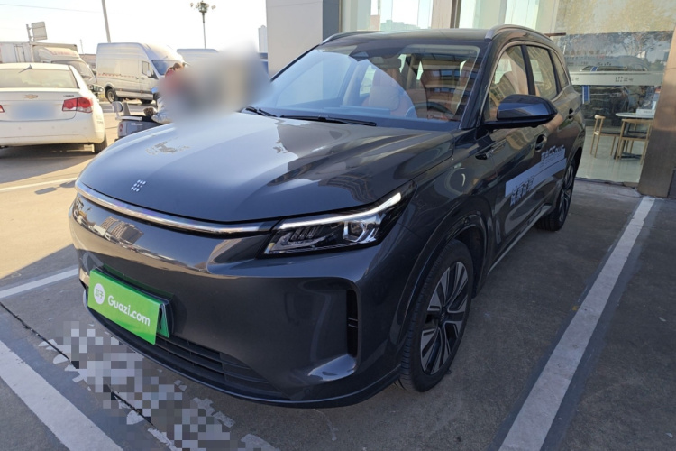 蓝电E5 PLUS 2026款 165km 长续航先享版Ultra 7座车身外观1