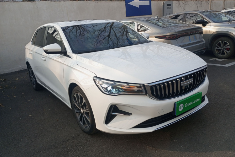 吉利汽车 帝豪 2025款 第4代 1.5L CVT旗舰型车身外观3