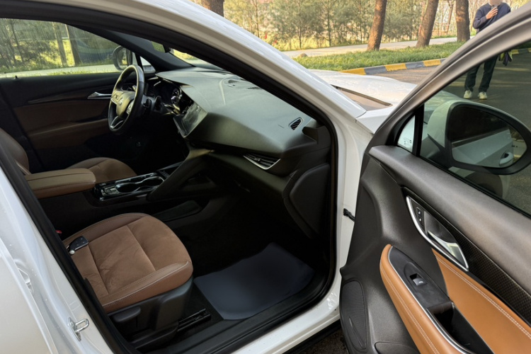 别克 2020款 昂科威S 652T 四驱豪华型车身外观6006