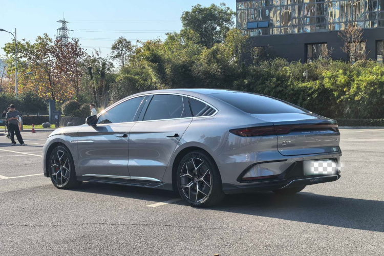 比亚迪 汉 2022款 EV 创世版 715KM前驱旗舰型车身外观6006