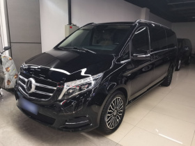 奔驰V级 2018款 V 260 L 尊贵加长版 国V