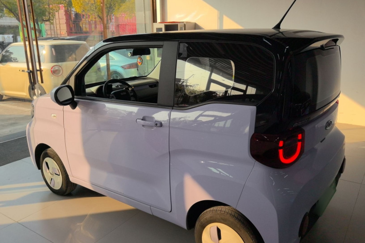 奇瑞 QQ冰淇淋 2022款 120km 甜筒 磷酸铁锂车身外观6003