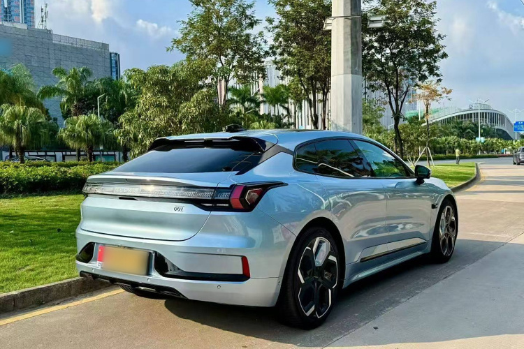 极氪001 2022款 超长续航双电机 YOU版车身外观6006