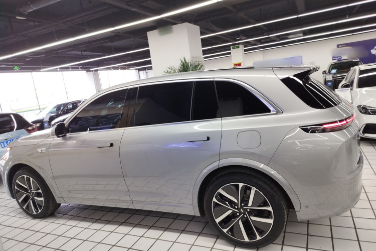 理想汽车 理想L7 2023款 Pro车身外观4