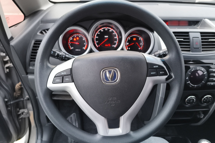 长安CX20 2014款 1.4L 手动运动版 国V中控内饰13